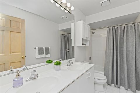 Tiny photo for 17917 W Pond Ridge Circle, Gurnee, IL 60031 (MLS # 12437635)