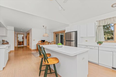 Tiny photo for 17917 W Pond Ridge Circle, Gurnee, IL 60031 (MLS # 12437635)