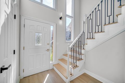 Tiny photo for 424 Ashbury Drive, Hinsdale, IL 60521 (MLS # 12540303)