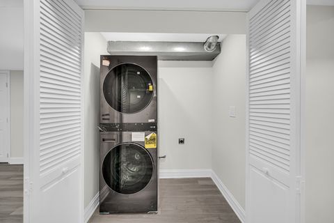 Tiny photo for 424 Ashbury Drive, Hinsdale, IL 60521 (MLS # 12540303)