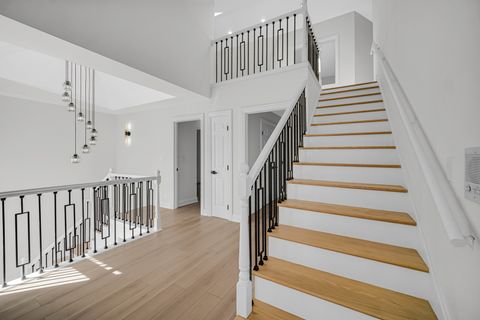 Tiny photo for 424 Ashbury Drive, Hinsdale, IL 60521 (MLS # 12540303)