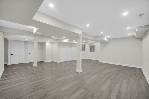 Tiny photo for 424 Ashbury Drive, Hinsdale, IL 60521 (MLS # 12540303)