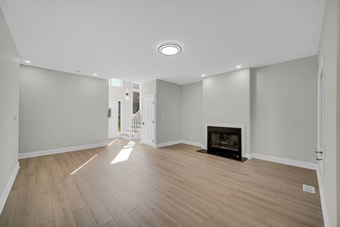 Tiny photo for 424 Ashbury Drive, Hinsdale, IL 60521 (MLS # 12540303)