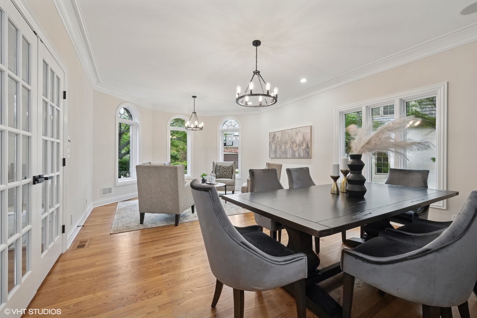 208 Carriage Hill Circle