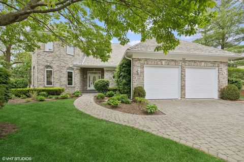 208 Carriage Hill Circle Libertyville IL 60048
