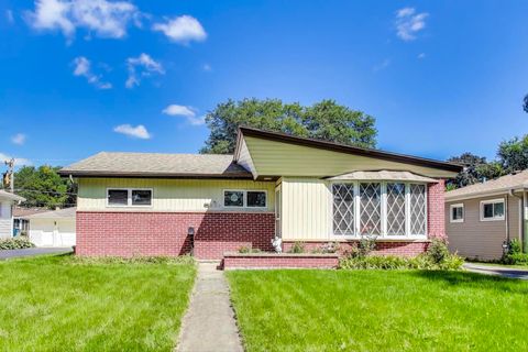 Photo of 502 W Ronald Drive, Addison, IL 60101 (MLS # 12469628)