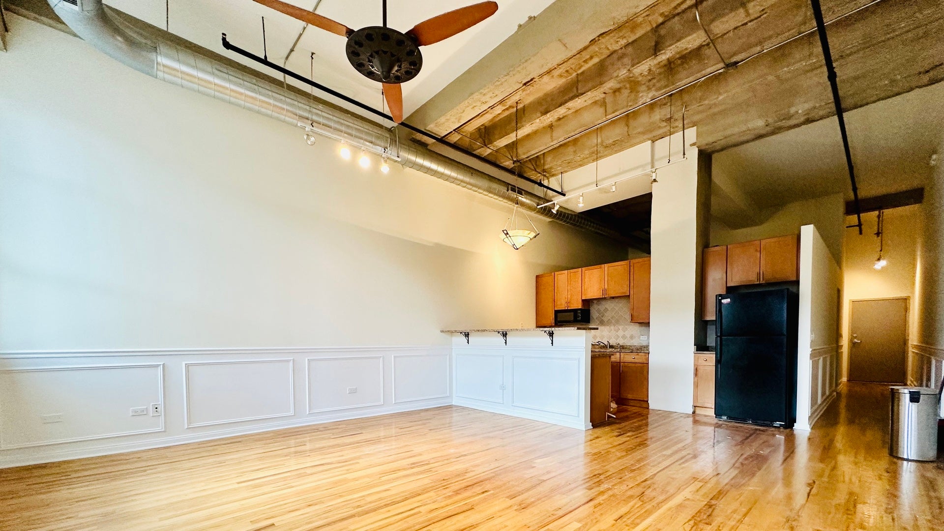 1645 W OGDEN Avenue 307
