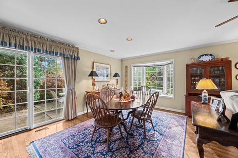 Tiny photo for 428 S Banbury Road, Arlington Heights, IL 60005 (MLS # 12518122)