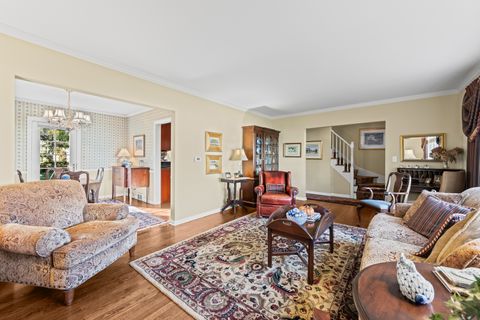 Tiny photo for 428 S Banbury Road, Arlington Heights, IL 60005 (MLS # 12518122)