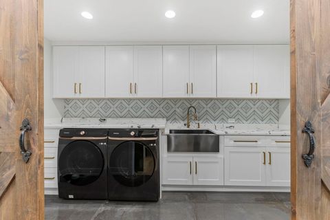 Tiny photo for 404 Inverdale Drive, Inverness, IL 60010 (MLS # 12474690)