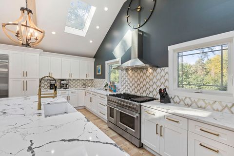 Tiny photo for 404 Inverdale Drive, Inverness, IL 60010 (MLS # 12474690)