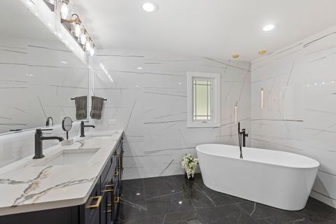 Tiny photo for 404 Inverdale Drive, Inverness, IL 60010 (MLS # 12474690)