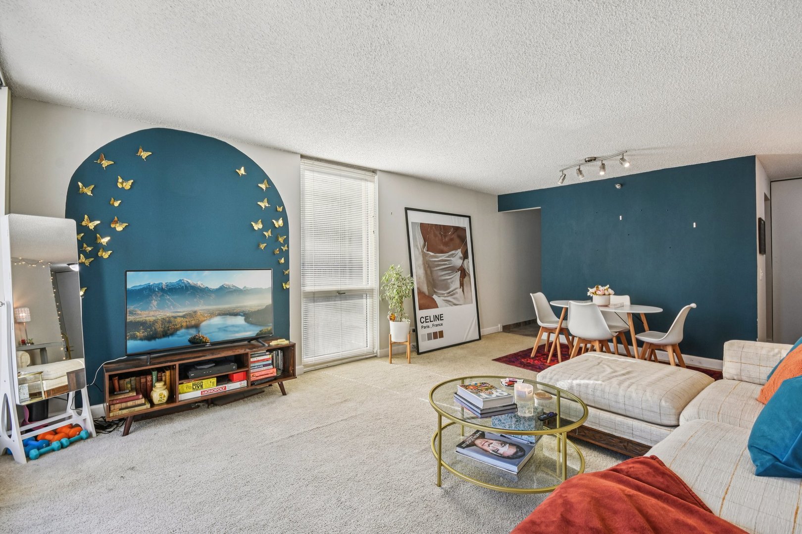 200 N Dearborn Street 1303