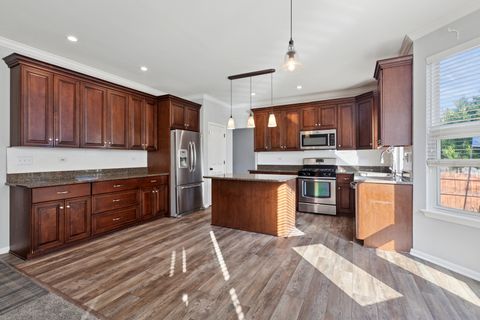 Tiny photo for 103 Harding Court, North Aurora, IL 60542 (MLS # 12496192)