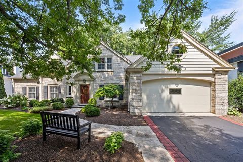 Tiny photo for 507 Kenilworth Avenue, Kenilworth, IL 60043 (MLS # 12466048)