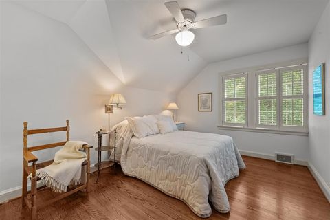 Tiny photo for 507 Kenilworth Avenue, Kenilworth, IL 60043 (MLS # 12466048)
