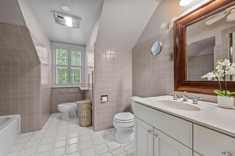 Tiny photo for 507 Kenilworth Avenue, Kenilworth, IL 60043 (MLS # 12466048)
