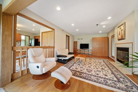 Tiny photo for 1254 Golf View Drive, Woodridge, IL 60517 (MLS # 12628433)