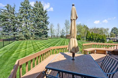 Tiny photo for 1254 Golf View Drive, Woodridge, IL 60517 (MLS # 12628433)