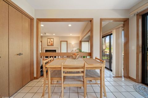 Tiny photo for 1254 Golf View Drive, Woodridge, IL 60517 (MLS # 12628433)