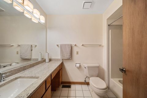 Tiny photo for 1254 Golf View Drive, Woodridge, IL 60517 (MLS # 12628433)