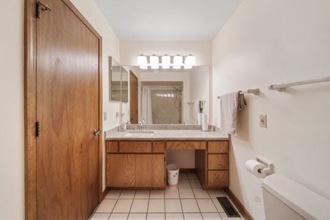 Tiny photo for 1254 Golf View Drive, Woodridge, IL 60517 (MLS # 12628433)