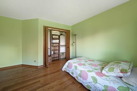 Tiny photo for 1254 Golf View Drive, Woodridge, IL 60517 (MLS # 12628433)