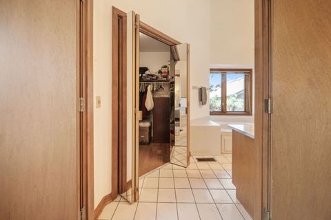 Tiny photo for 1254 Golf View Drive, Woodridge, IL 60517 (MLS # 12628433)