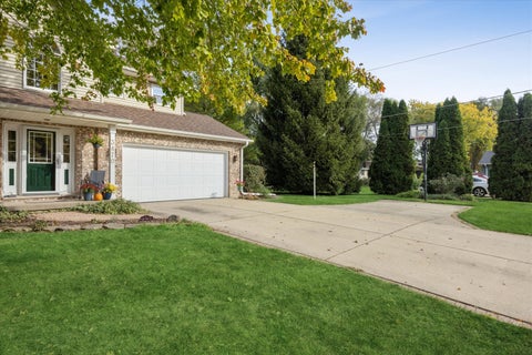 Tiny photo for 3470 Ellis Avenue, Gurnee, IL 60031 (MLS # 12788905)
