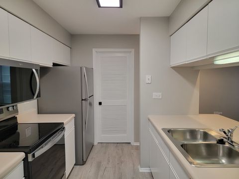 Tiny photo for 2 Kristin Circle #7, Schaumburg, IL 60195 (MLS # 12437833)