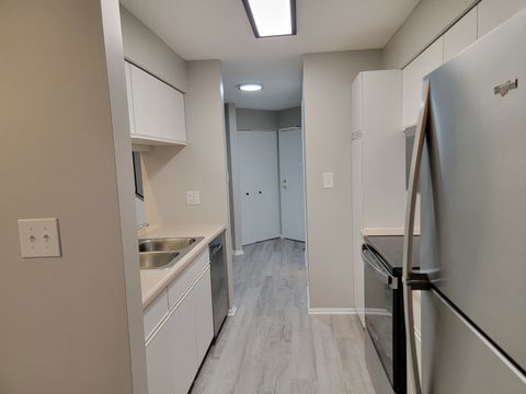 Tiny photo for 2 Kristin Circle #7, Schaumburg, IL 60195 (MLS # 12437833)