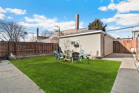 Tiny photo for 6052 W Eddy Street, Chicago, IL 60634 (MLS # 12585464)