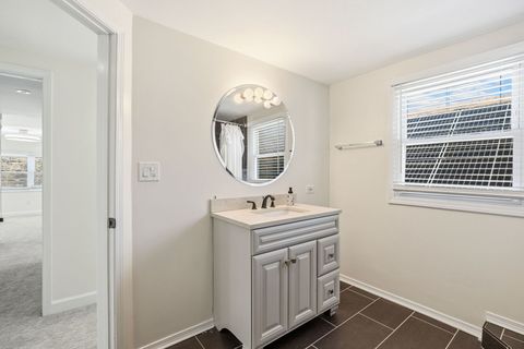 Tiny photo for 6052 W Eddy Street, Chicago, IL 60634 (MLS # 12585464)
