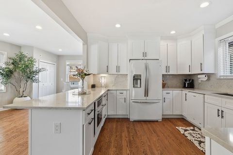 Tiny photo for 6052 W Eddy Street, Chicago, IL 60634 (MLS # 12585464)