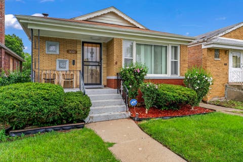 Tiny photo for 14503 S School Street, Riverdale, IL 60827 (MLS # 12736697)