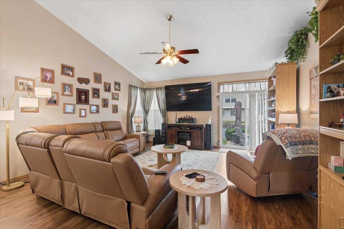 367 Larkspur Lane