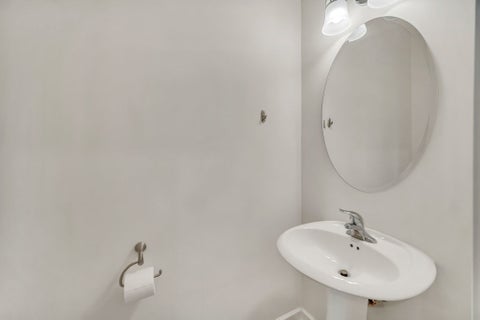 Tiny photo for 23 Commons Circle, Hawthorn Woods, IL 60047 (MLS # 12630256)