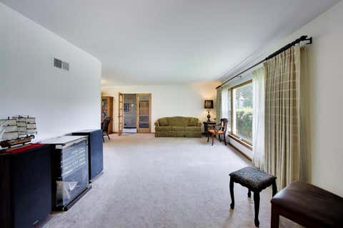 Tiny photo for 3360 W Arthur Avenue, Lincolnwood, IL 60712 (MLS # 12661900)