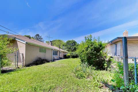 Tiny photo for 3360 W Arthur Avenue, Lincolnwood, IL 60712 (MLS # 12661900)