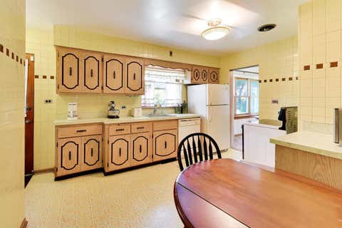 Tiny photo for 3360 W Arthur Avenue, Lincolnwood, IL 60712 (MLS # 12661900)