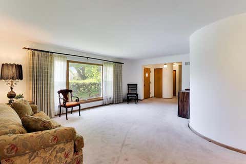 Tiny photo for 3360 W Arthur Avenue, Lincolnwood, IL 60712 (MLS # 12661900)