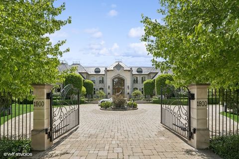 1900 Winnetka Avenue Northfield IL 60093