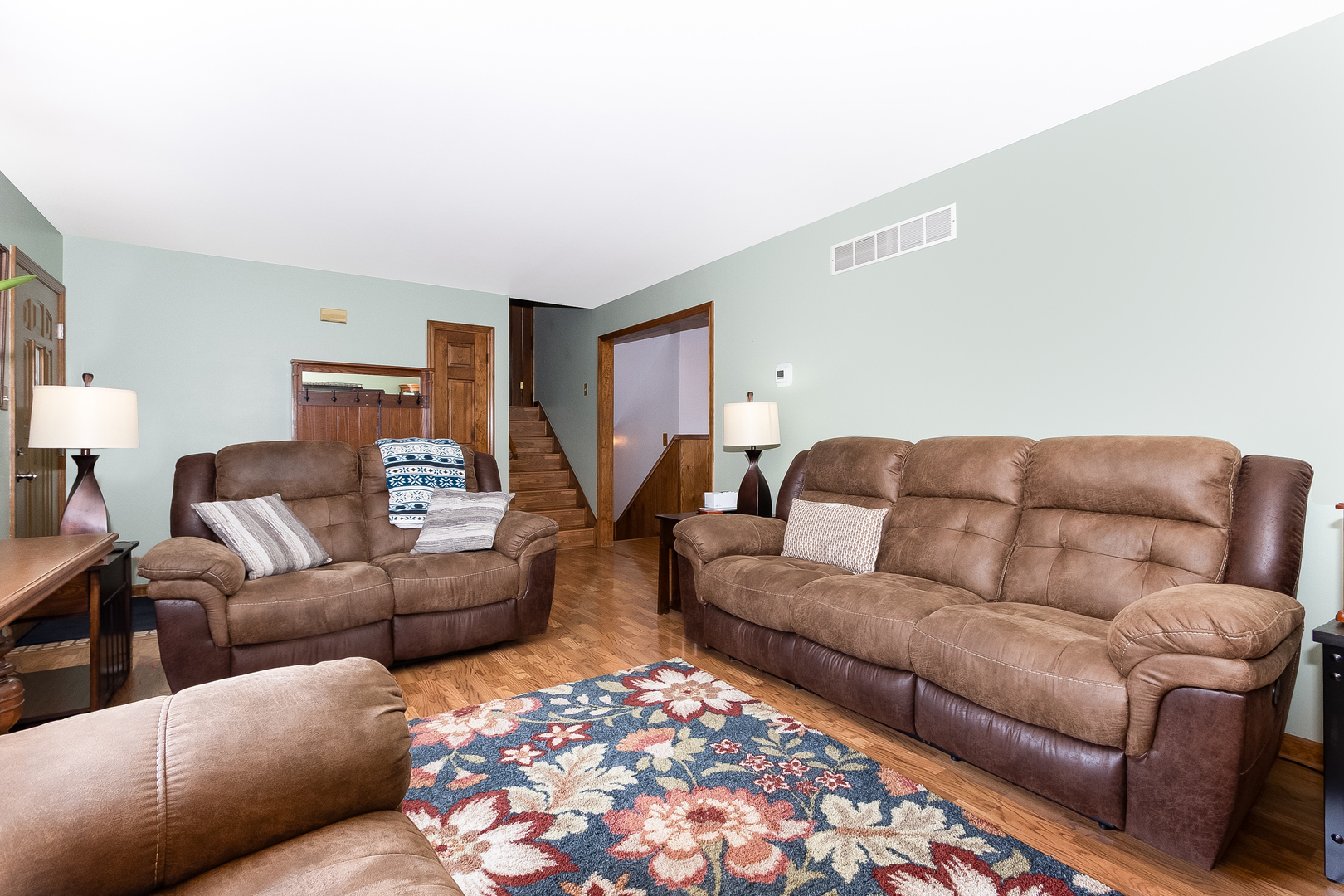 3842 Jonathan Simpson Drive