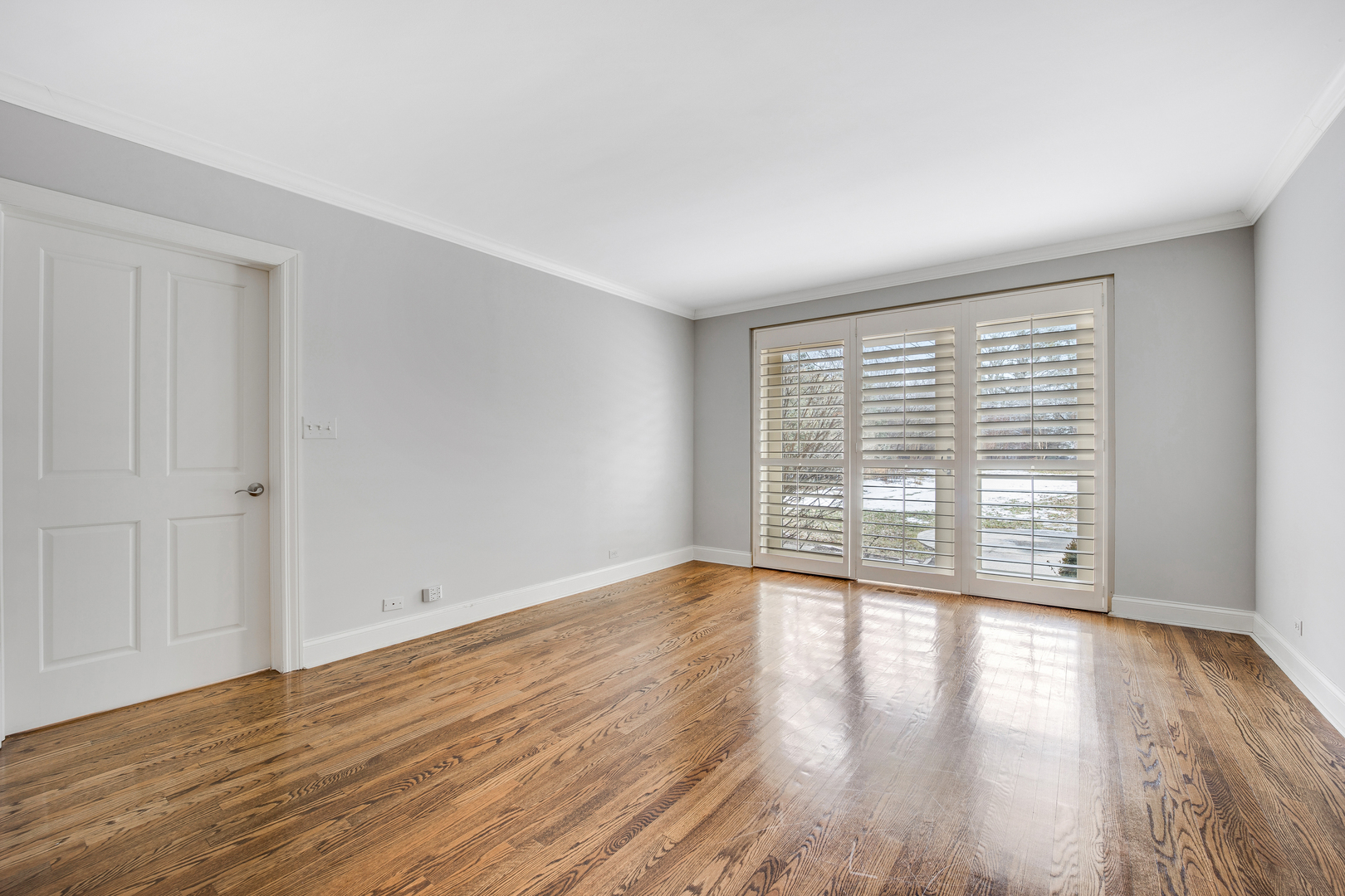 120 E 8th Street