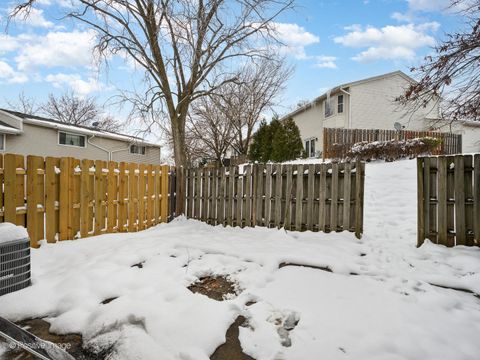 Tiny photo for 526 THOMAS Road, Bolingbrook, IL 60440 (MLS # 12529873)