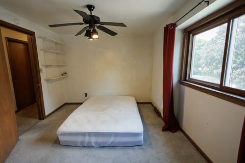 Tiny photo for 824 S Mckinley Avenue, Kankakee, IL 60901 (MLS # 12443113)