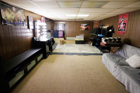 Tiny photo for 824 S Mckinley Avenue, Kankakee, IL 60901 (MLS # 12443113)