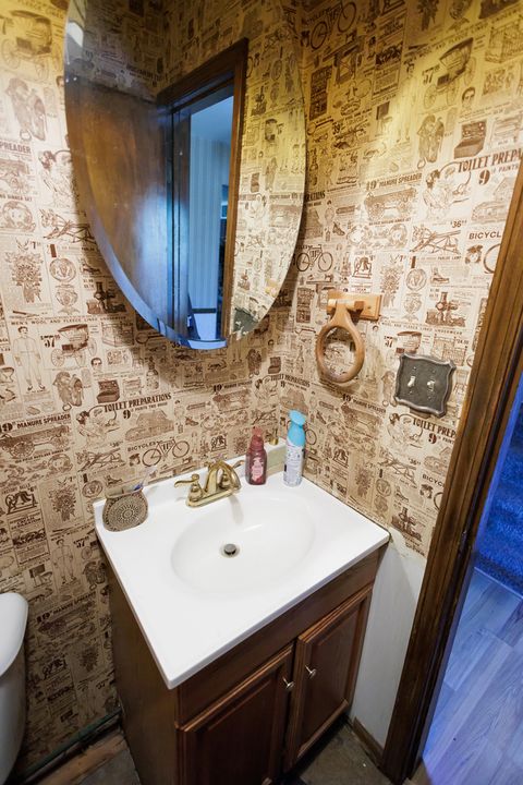 Tiny photo for 824 S Mckinley Avenue, Kankakee, IL 60901 (MLS # 12443113)