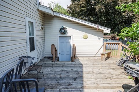 Tiny photo for 824 S Mckinley Avenue, Kankakee, IL 60901 (MLS # 12443113)