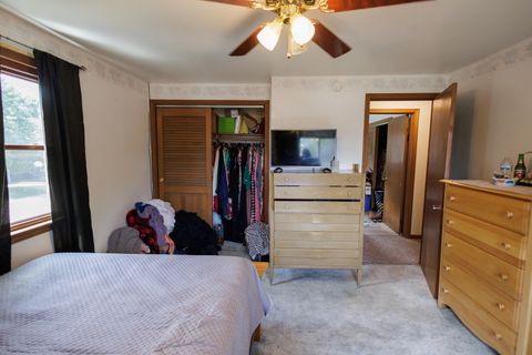 Tiny photo for 824 S Mckinley Avenue, Kankakee, IL 60901 (MLS # 12443113)